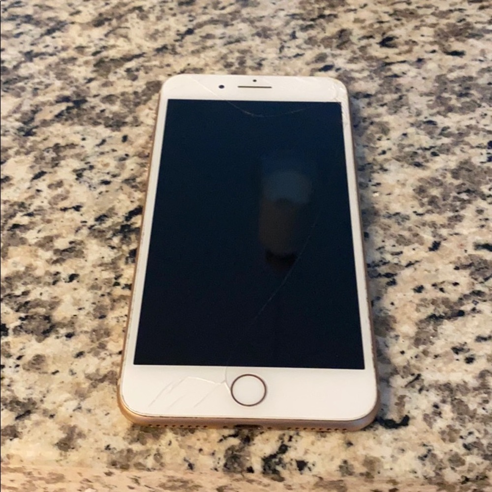 Rose Gold IPhone 8 Plus